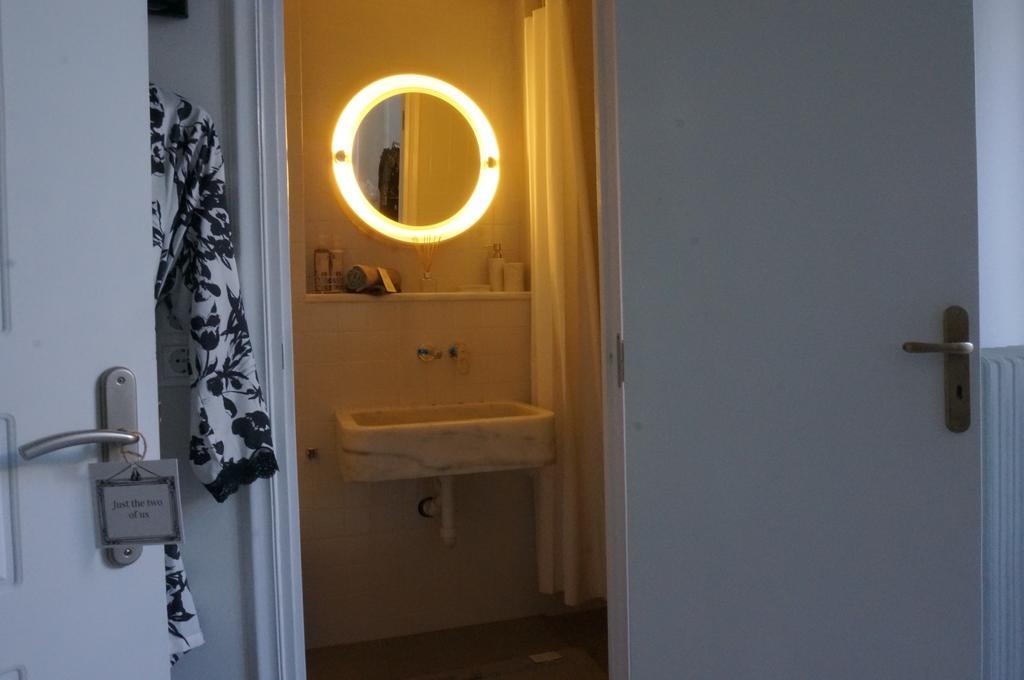 Alice Inn Atény Pokoj fotografie