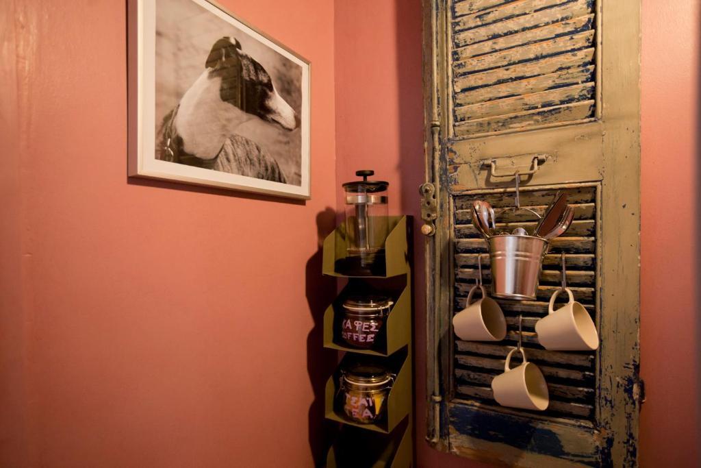 Alice Inn Atény Pokoj fotografie
